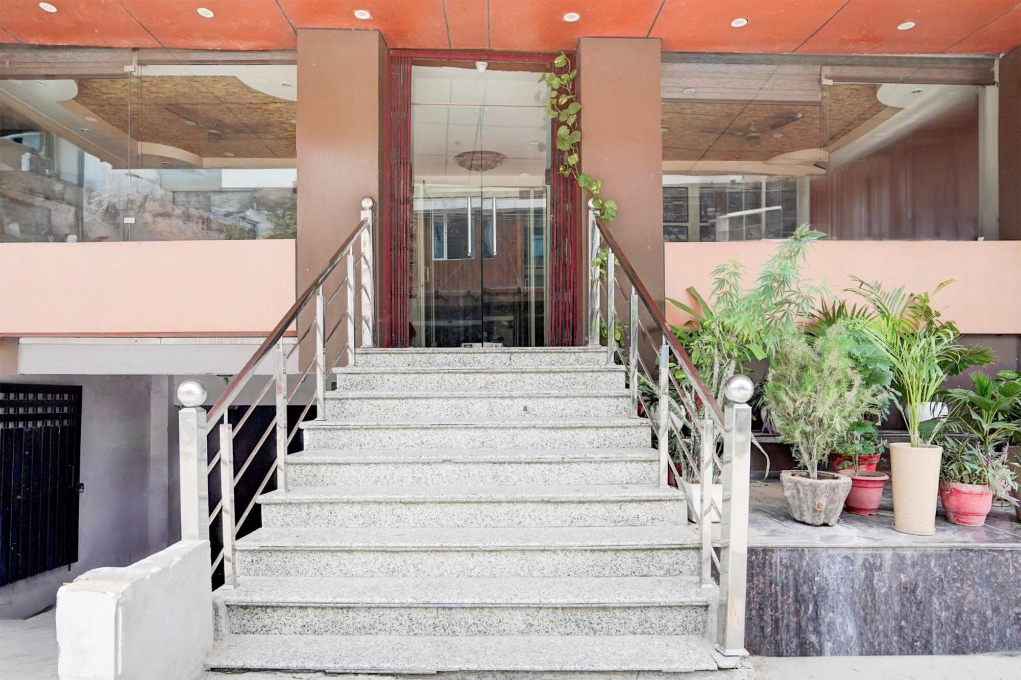 Отель Super Townhouse Haridwar Near Har Ki Pauri Экстерьер фото
