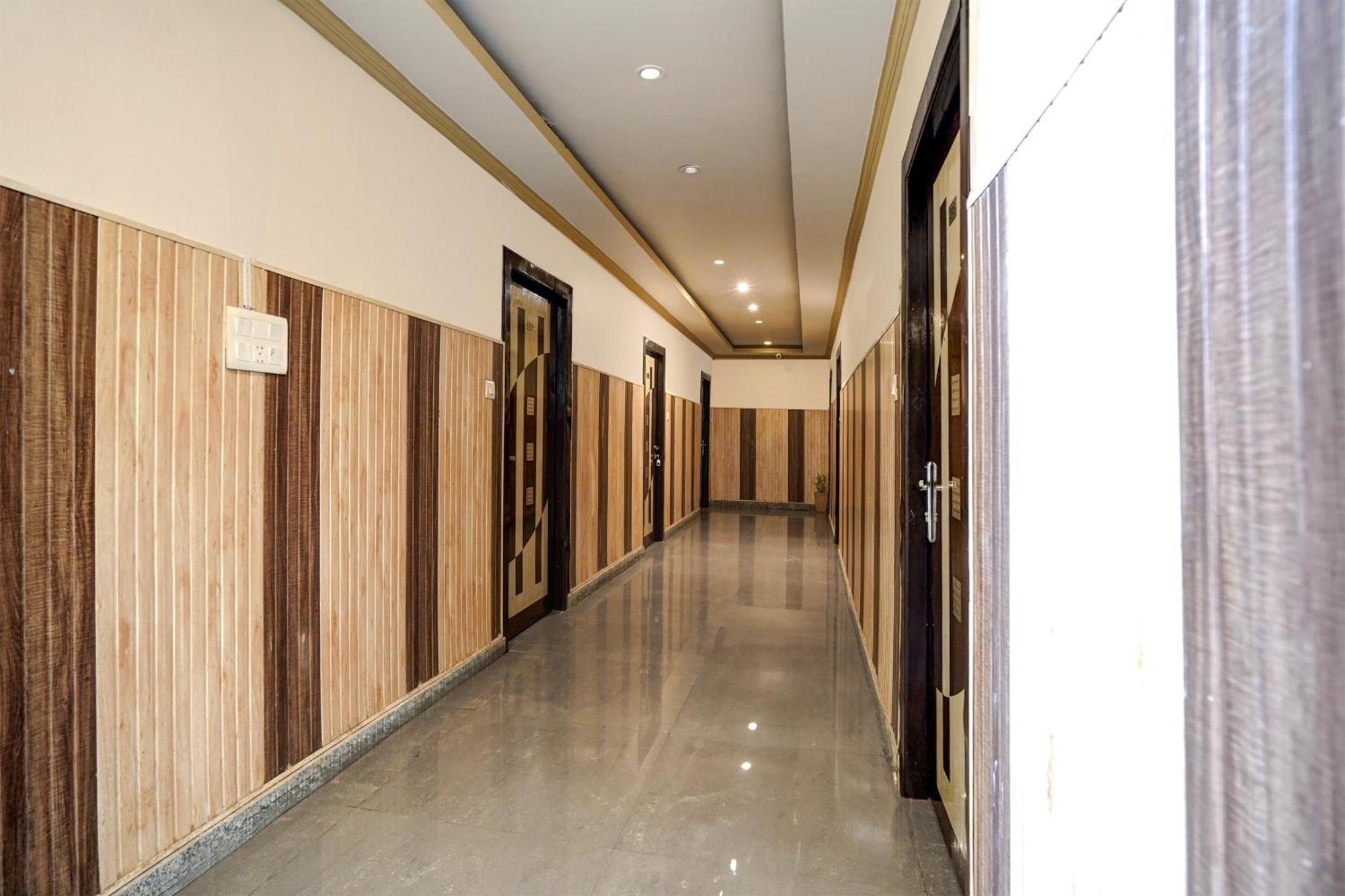 Отель Super Townhouse Haridwar Near Har Ki Pauri Экстерьер фото