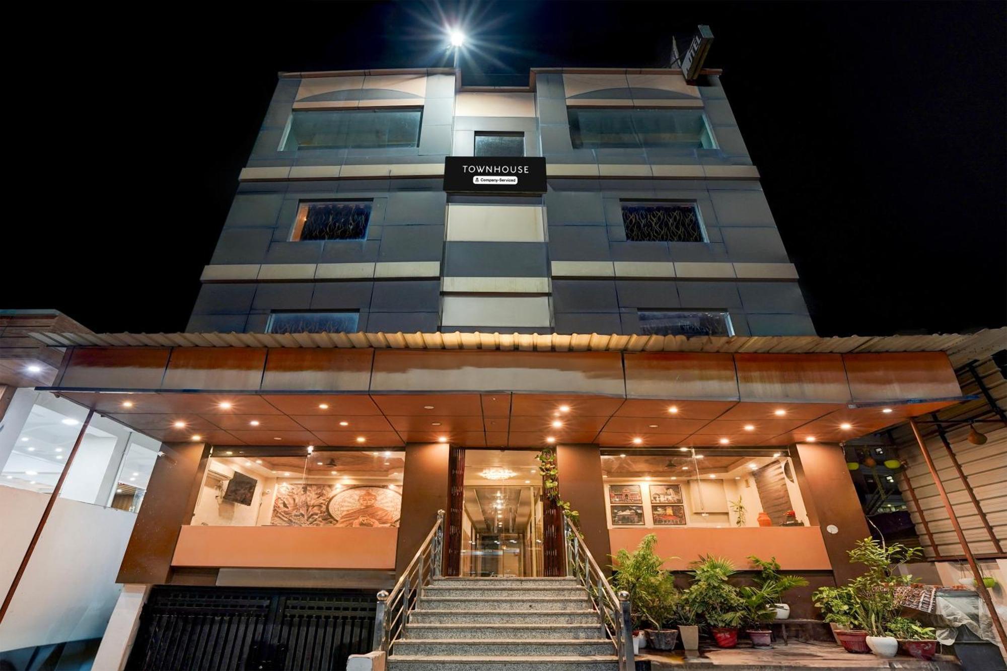 Отель Super Townhouse Haridwar Near Har Ki Pauri Экстерьер фото